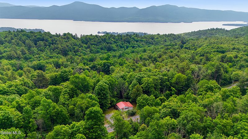 2nd image of 516 Coolidge Hill Road
