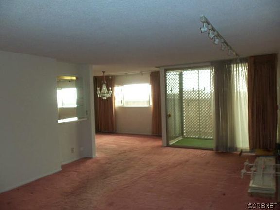 4th image of 1539 N Laurel Ave APT 101