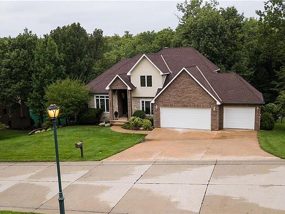 3rd image of 3307 Westwood Dr