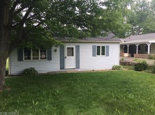 6247 Columbus Rd NE, Louisville, OH 44641