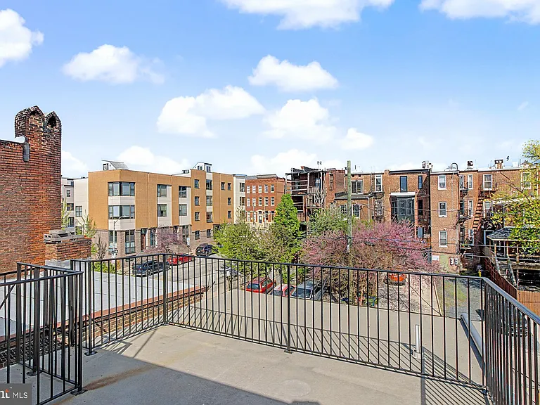 1625 Saint Paul St — Photo 20