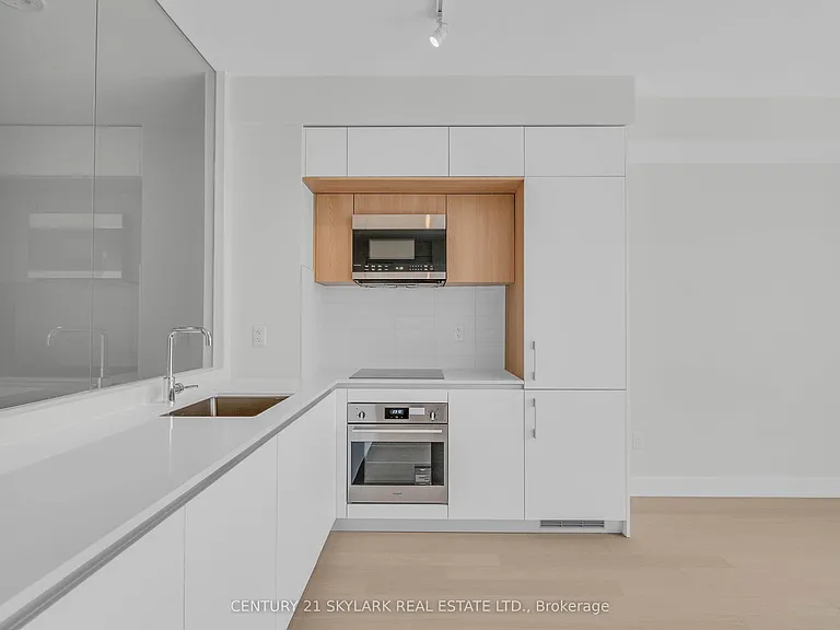 322 Dupont St #206 — Photo 12