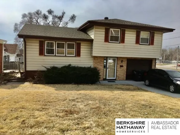 5214 S 41st St, Omaha, NE 68107