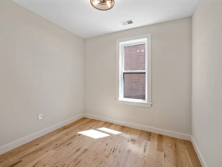 277 Webster St #3 — Photo 12