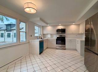 1544 Longvalley Rd, Glenview, IL 60025