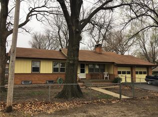 4717 NE 48th St, Kansas City, MO 64119