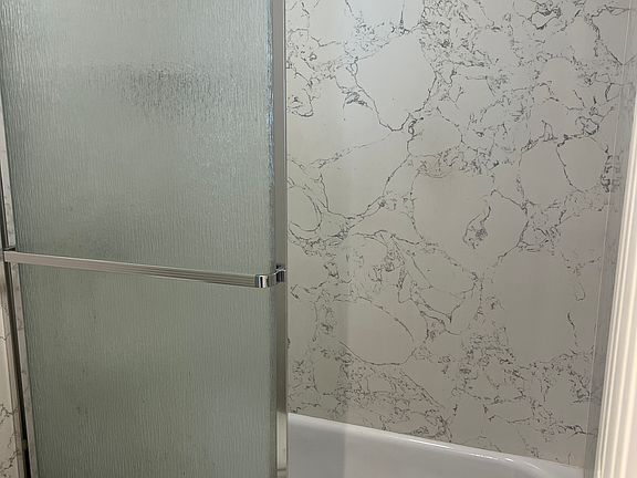 5th image of 520 Elm St APT 2