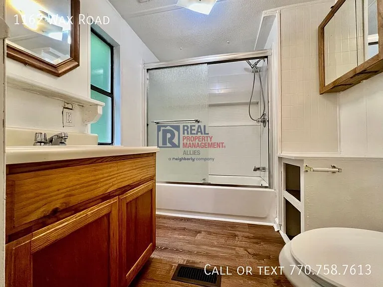 1162 Wax Rd SE — Photo 8