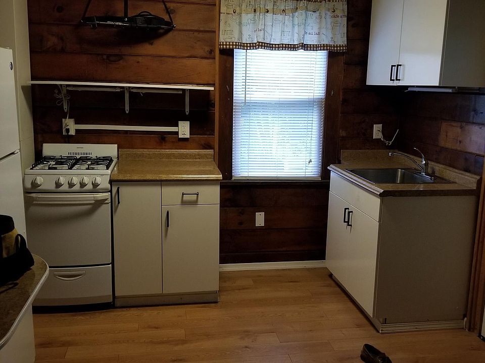 2nd image of 707 Pennsylvania Ave #2