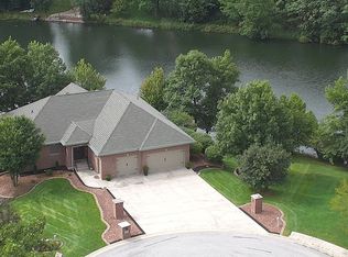 729 Cirque Ct, Crown Point, IN 46307