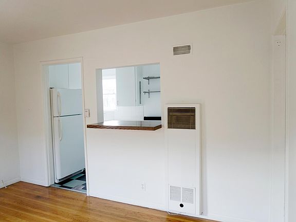 5th image of 535 Rose Ave APT A