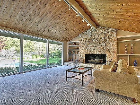 4th image of 18603 Avon Ln