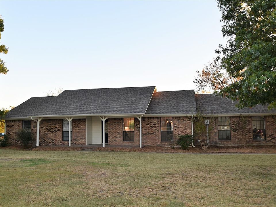 1st image of 510 Woodcreek Dr
