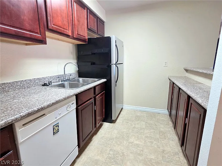 5134 River Glen Dr #240 — Photo 12
