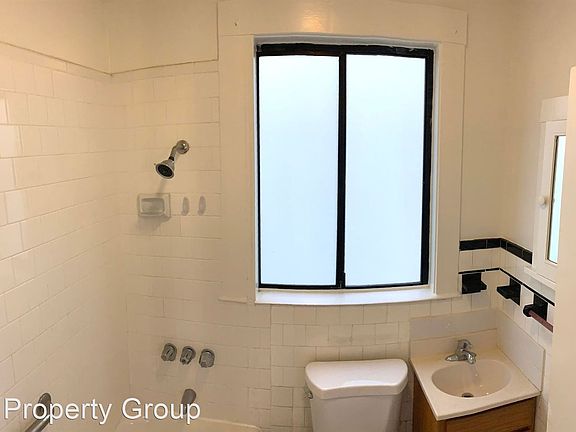 4th image of 826-828 48th Ave #826