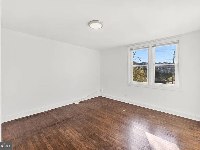 1451 W End Dr — Photo 16