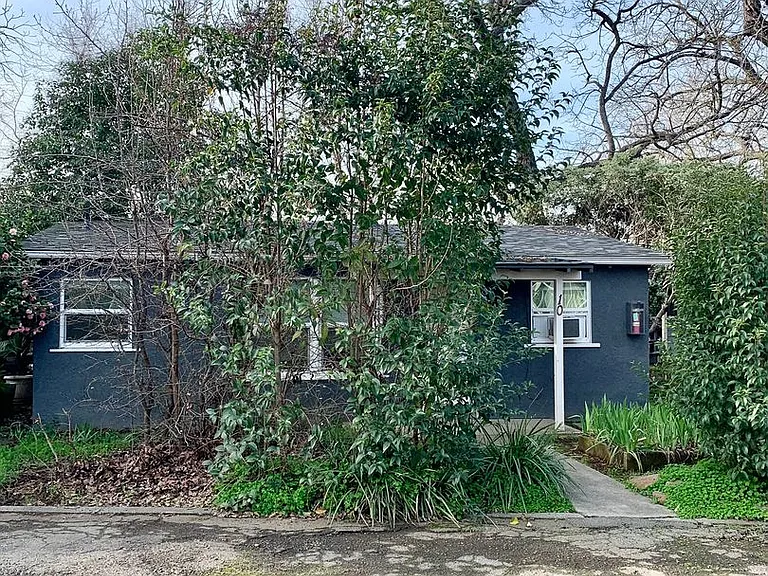 532 W 14th St — Photo 1