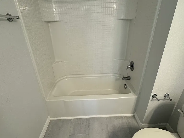 386 Madison Dr — Photo 13