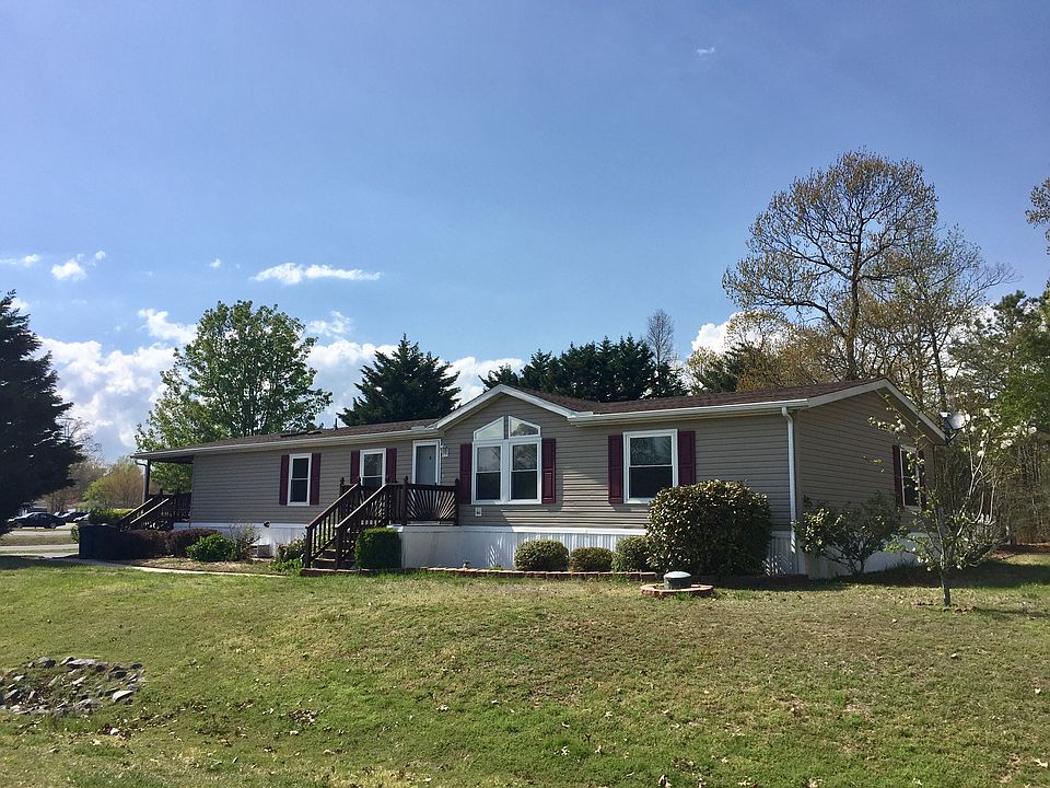 1st image of 33534 Montgomery Ct