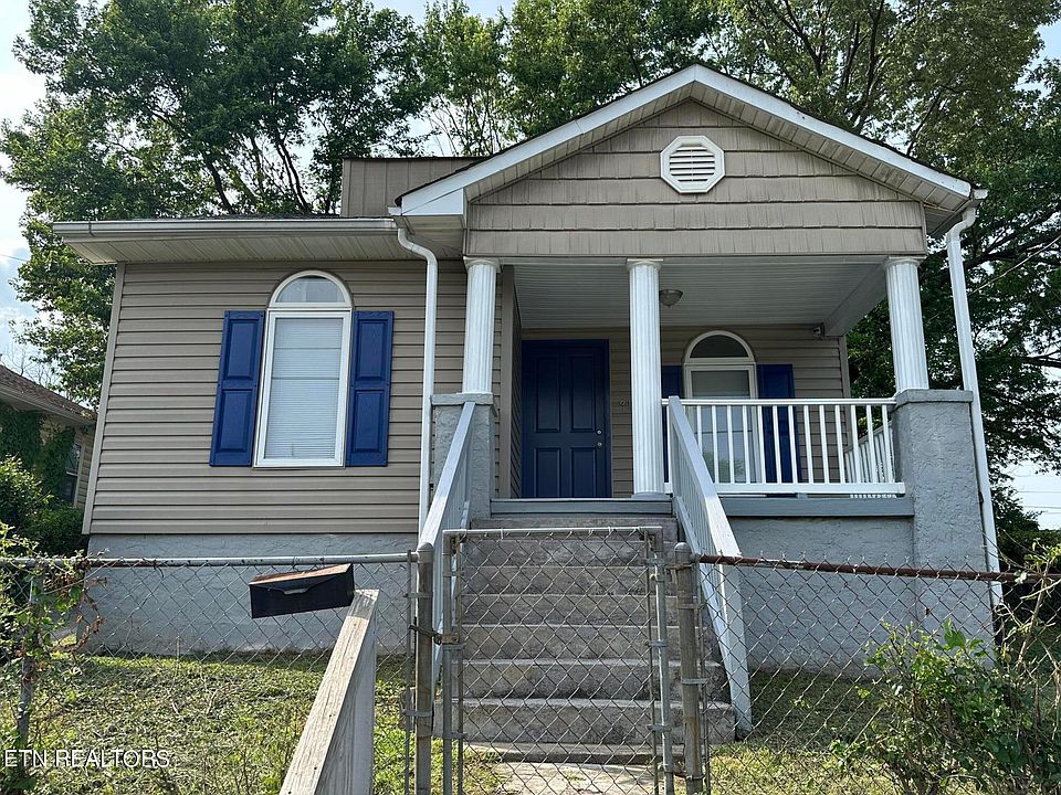 1st image of 913 W Scott Ave NW
