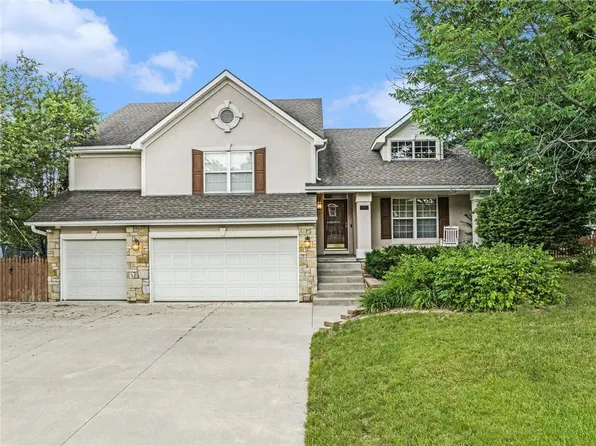 4304 Kensington Dr, Saint Joseph, MO 64506