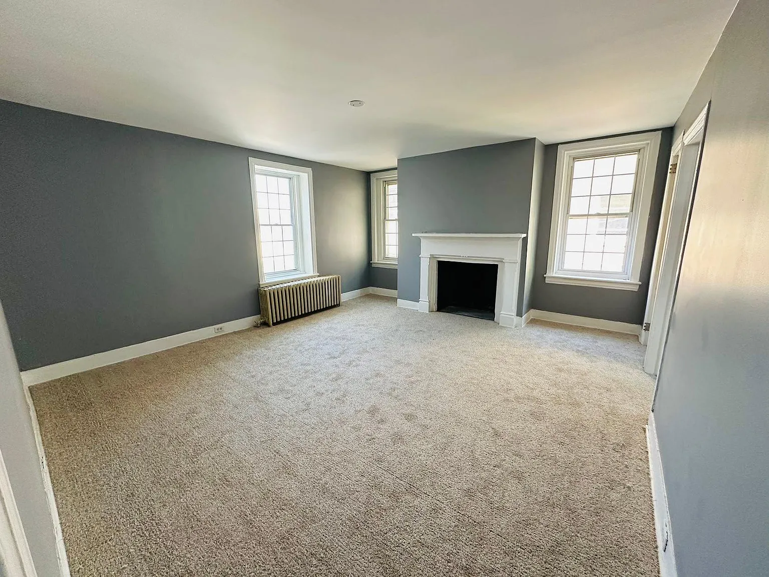 3 bed, 1.5 bath, 1500 sqft, $2,000 — Photo 3