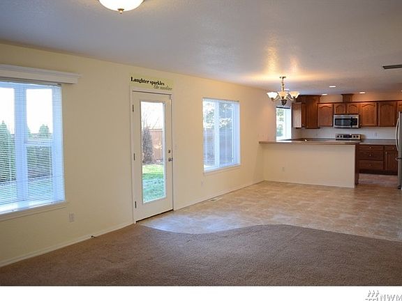 4th image of 6428 Juliann Ct SE