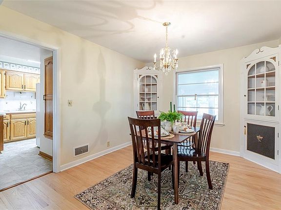 4th image of 2836 Kelly Place