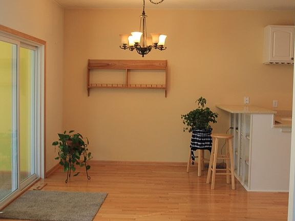 4th image of 15613 Lilac Dr