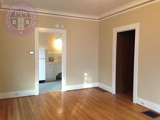 5th image of 5712-5722 SE Belmont St #5712