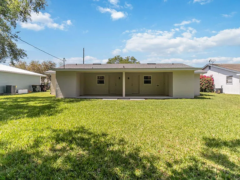 217 Montana Ave — Photo 25