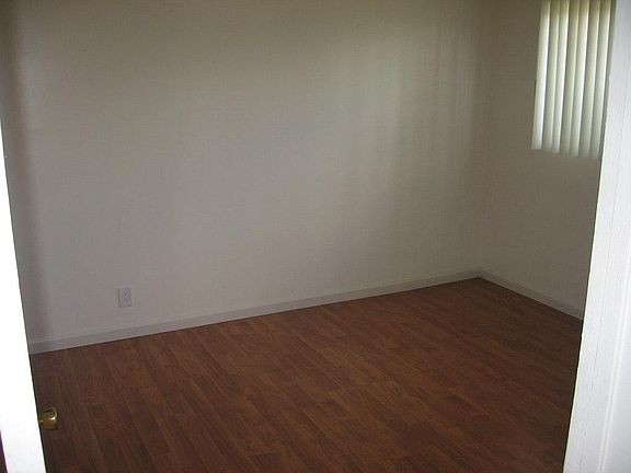 2nd image of 200 N Cedar Ave