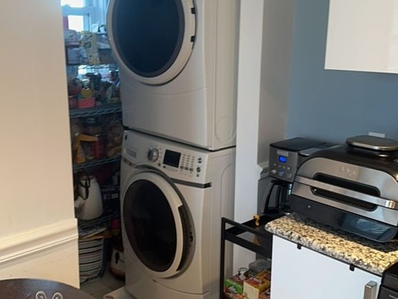 2nd image of 876 Adams St APT 3