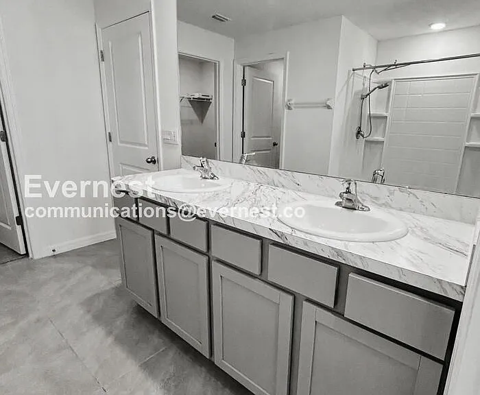 5106 Plumeria Dr — Photo 9