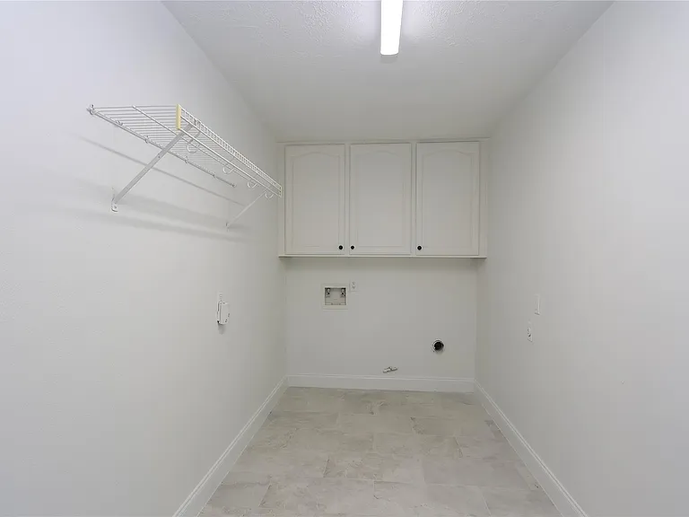 4839 McDermed Dr — Photo 18
