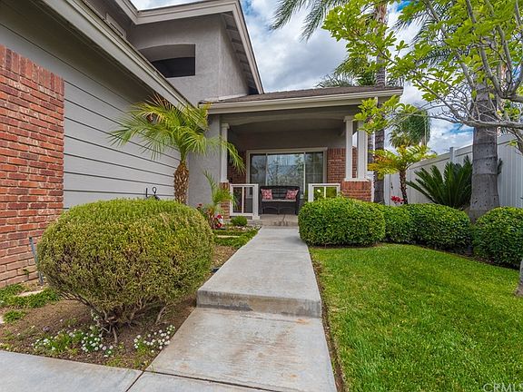 3rd image of 7371 Silkwood Ln