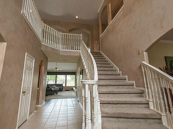 2nd image of 1702 Corona Del Mar Dr
