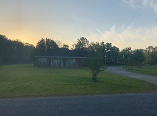 2424 W Laura Dr, Lake Charles, LA 70611