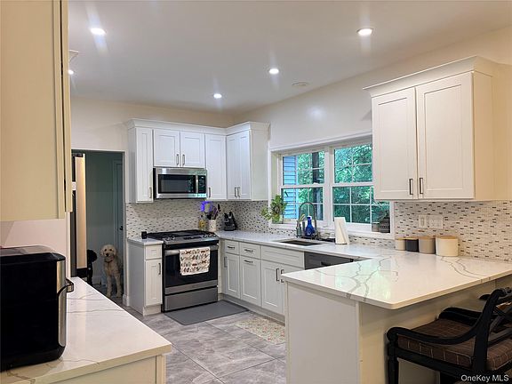 2nd image of 50 Hambletonian Avenue