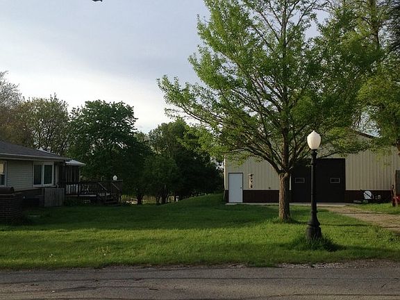 House and machine shed