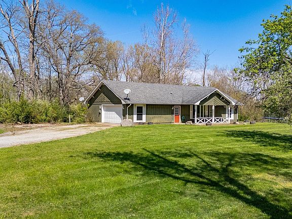 3rd image of 88 W Redelmans Lake Dr
