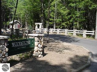 7 Frog Pond Dr, Glen Arbor, MI 49636