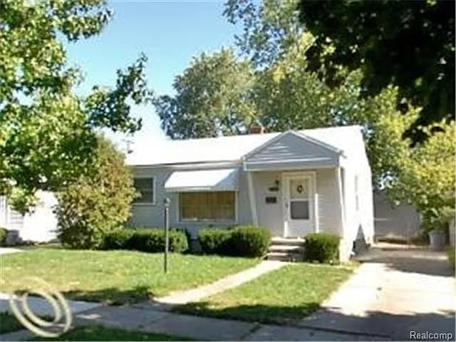 4100 Greenway Ave photo 1