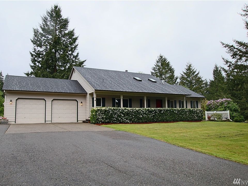1st image of 5008 Foxtrail Dr NE
