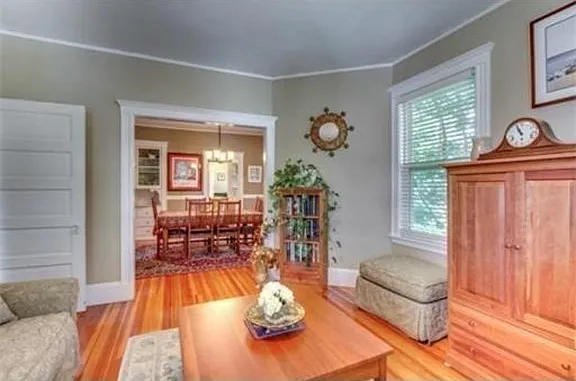 19 Eliot Cres #3 — Photo 14