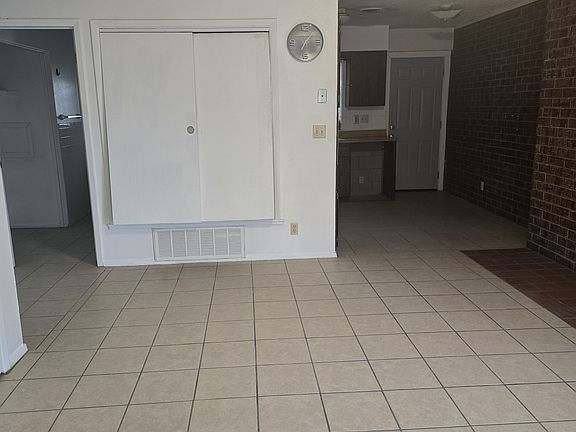 3rd image of 712 S Washington Ave #A