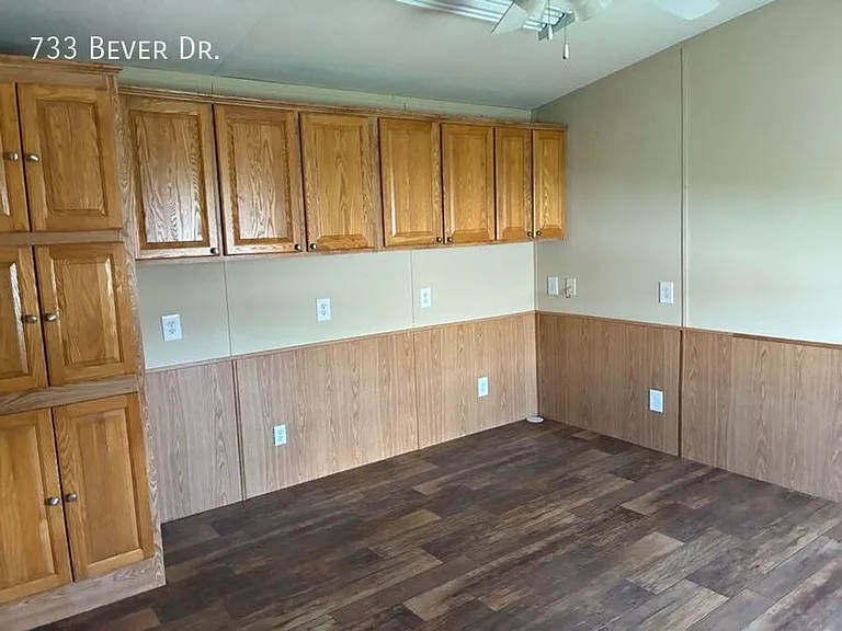 733 E Bever Dr — Photo 11