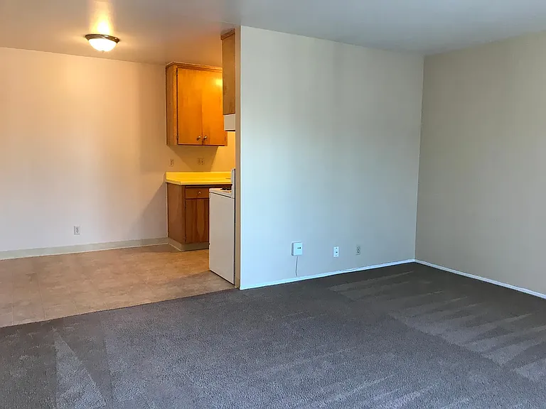 The Lewis — Photo 15