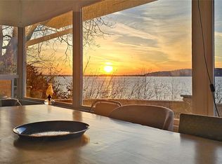 303 Arrowhead Point Lane, Camano Island, WA 98282