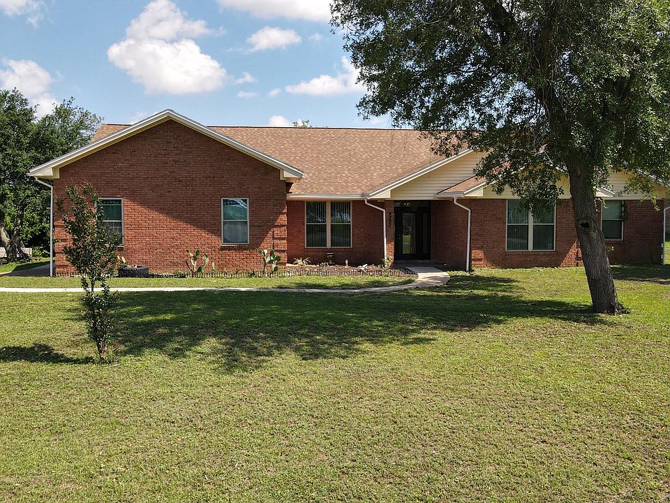 1st image of 4303 Greenleaf Cir